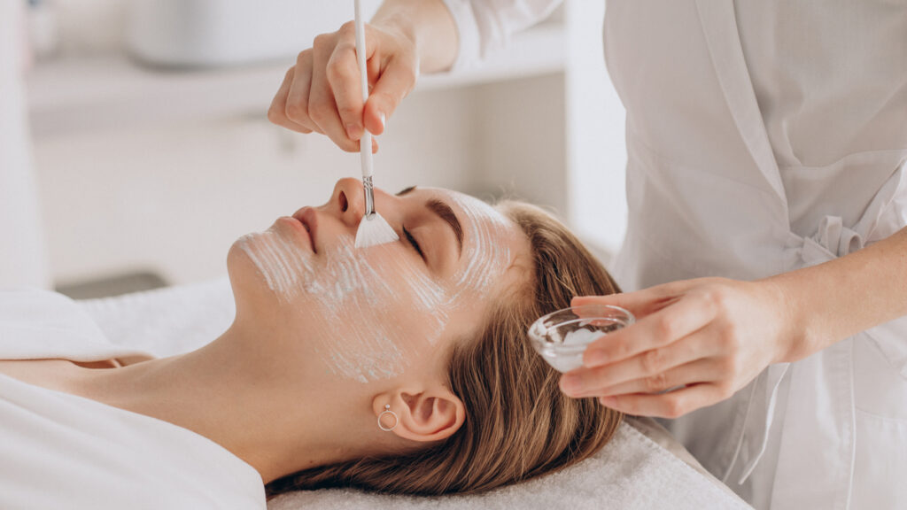 Skin Care & Beauty Tips How to Prepare Your Skin Before Makeup for a Flawless Look